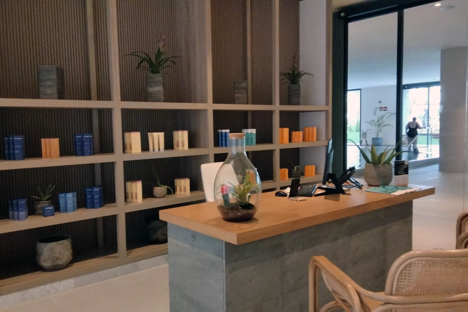 Fotografía evocadora del ambiente de relajación y armonía en Taro Spa.